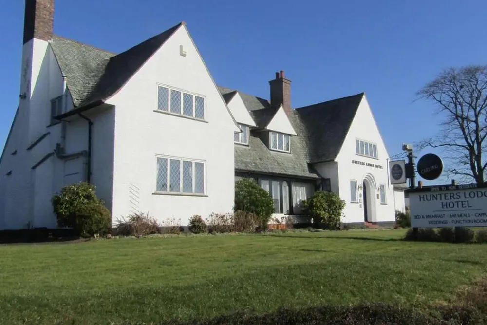 Hunters Lodge Hotel