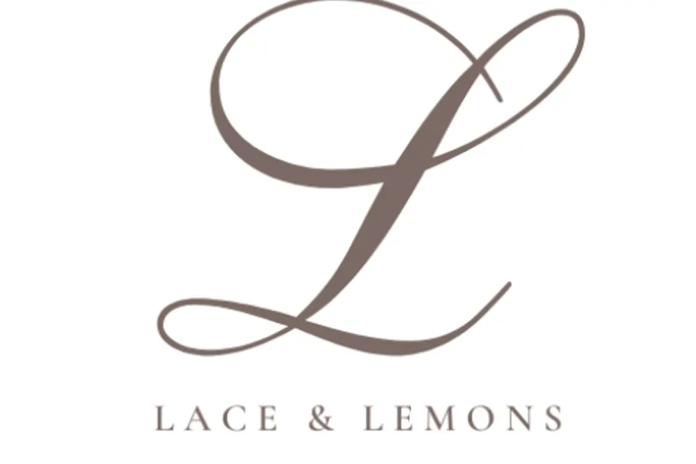 Lace & Lemons